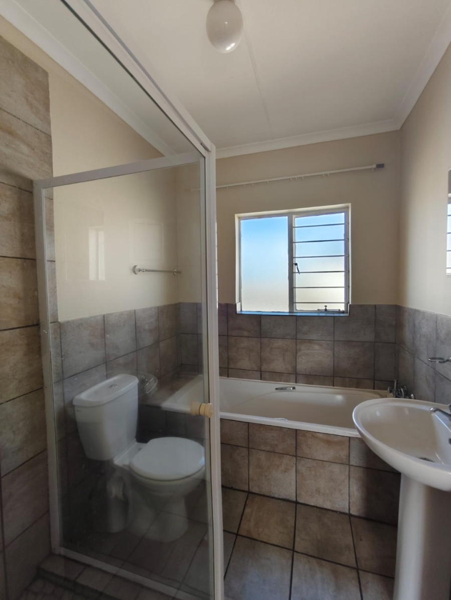 2 Bedroom Property for Sale in Vaalpark Free State